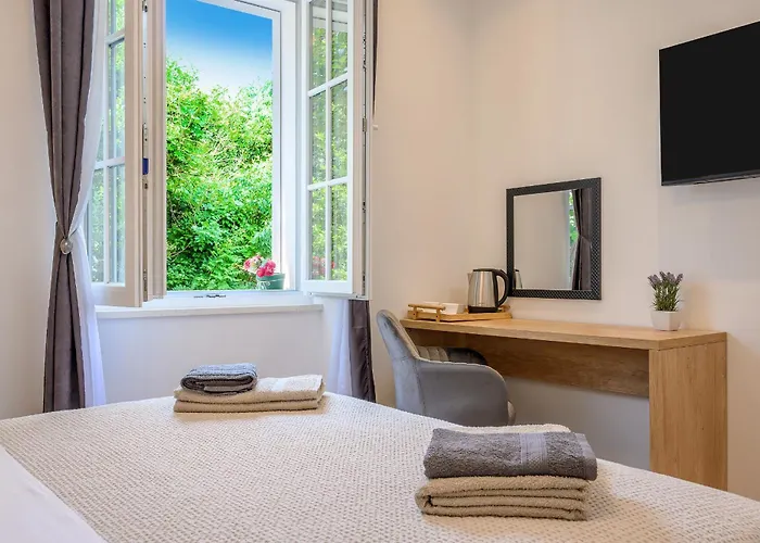 Jupiter Luxury Gostinjska kuća 3*